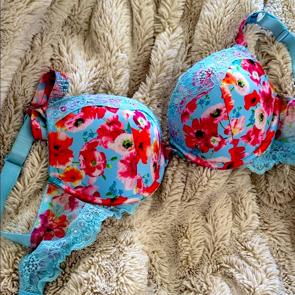 Victoria's Secret Blue Floral Lace Bra